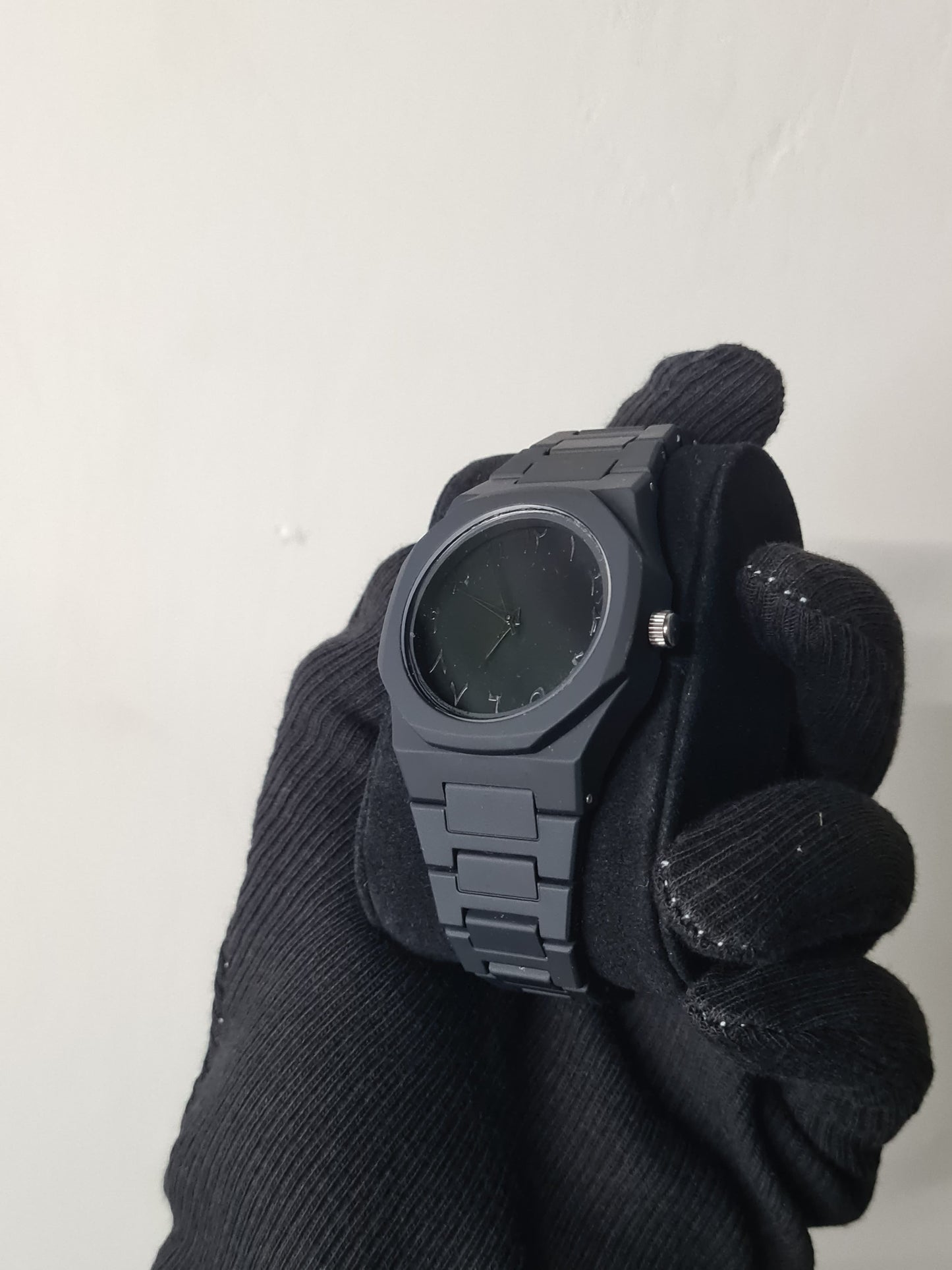 Arabic Aura Watch